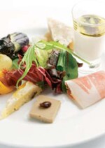 �C�J�X�~�ƃW���K�C���̃s���[���⎩�Ɛ��R�b�p�̔��C���Q�����Y���ȂǁA�{�̐H�ނ��g�������ւ��̑O��5��̐��荇�킹�B