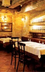 �吳����肨�����͂��ߔo�~��\�A�w�Ȃǂɒʂ��鐈�l�B���W�܂��Ă����Ƃ����B