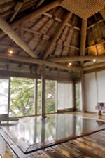 �L���J����������A�C���������낷�u���蓒�v�B