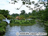 ���C�N�E�K�[�f��