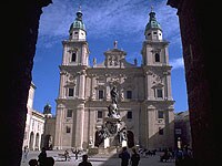 �h�[���i�吹���j