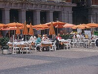 �}���[���L��