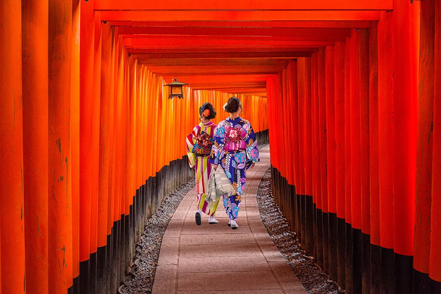 Iconic Shrines of 10,000 Torii Gate At Fushimi Inari Taisha