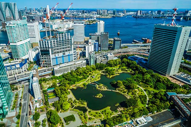 Kyu Shibarikyu Garden - a green oasis