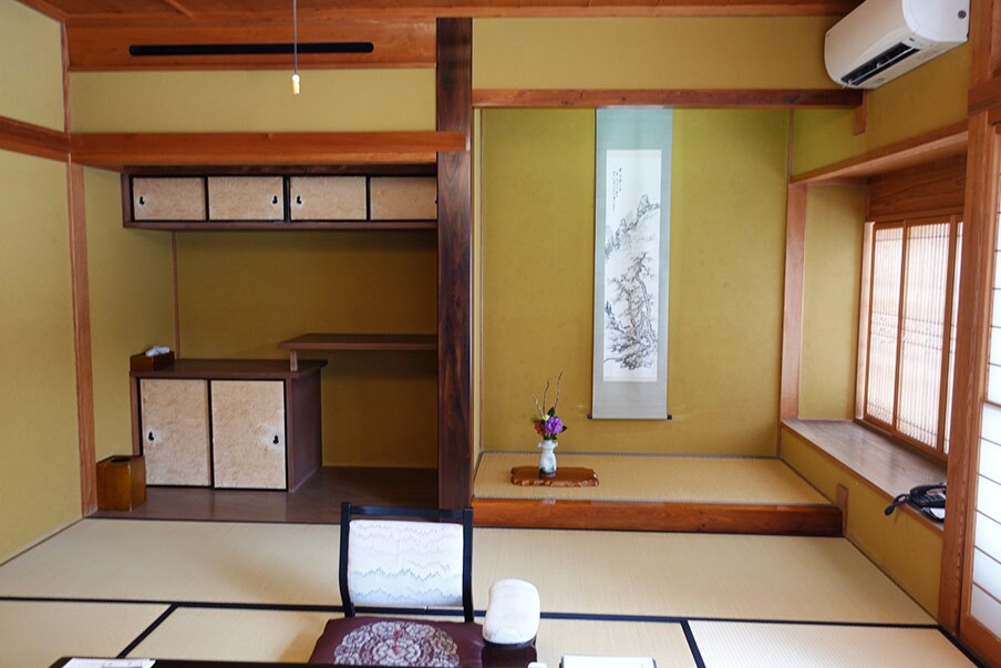 Relax in historic accommodations at Tomoe Hagi and unwind at the Hagi Onsen Village