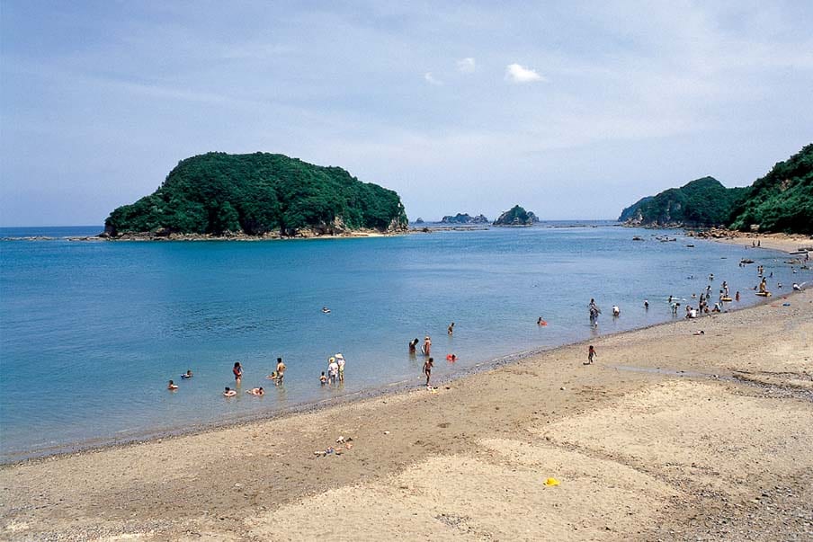 Snorkeling at Sakaematsu beach