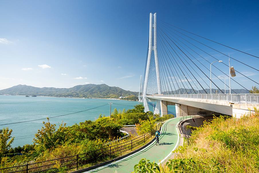 Go on a bike tour on the Shimanami Kaido (Nishi Seto Expressway)