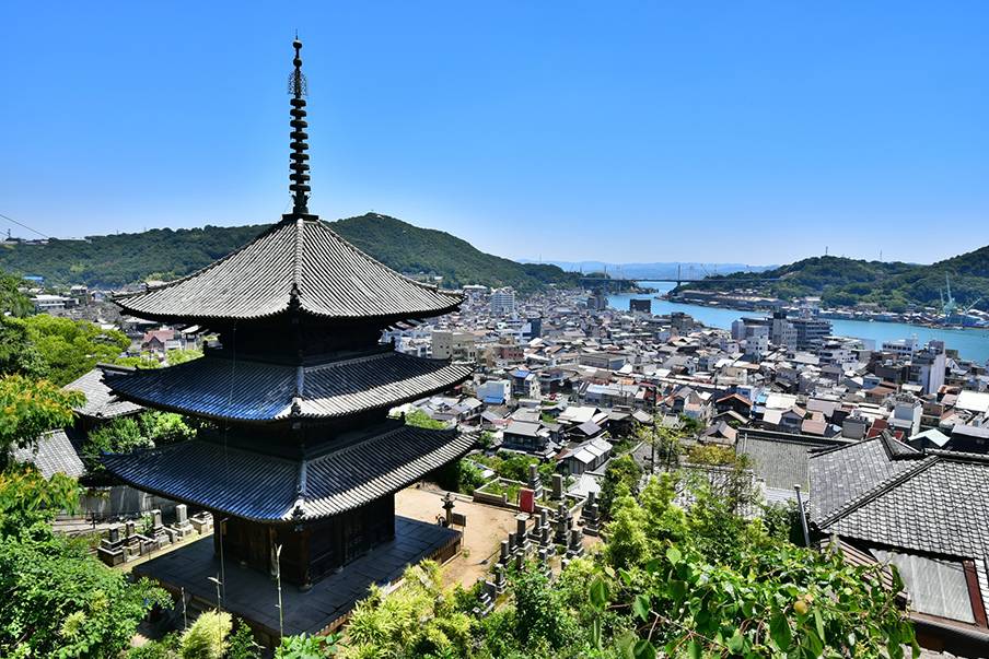 Follow the Temple Walk and see 25 temples