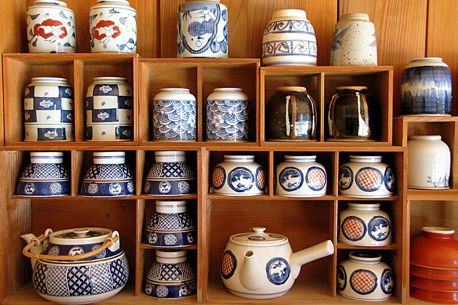 Japanese teapots and tea cups