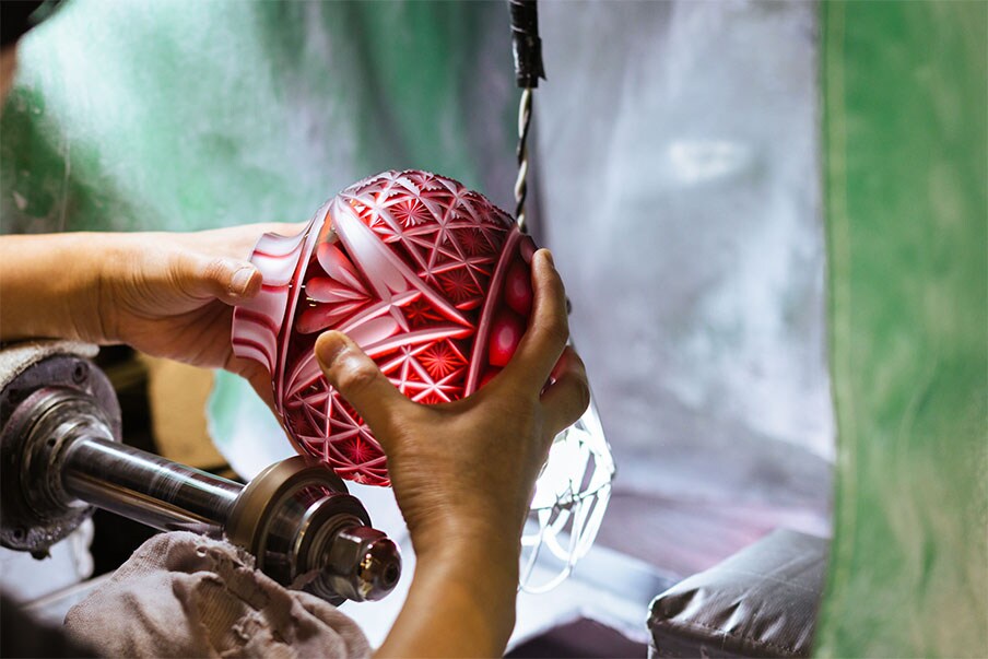 Cutting intricate patterns