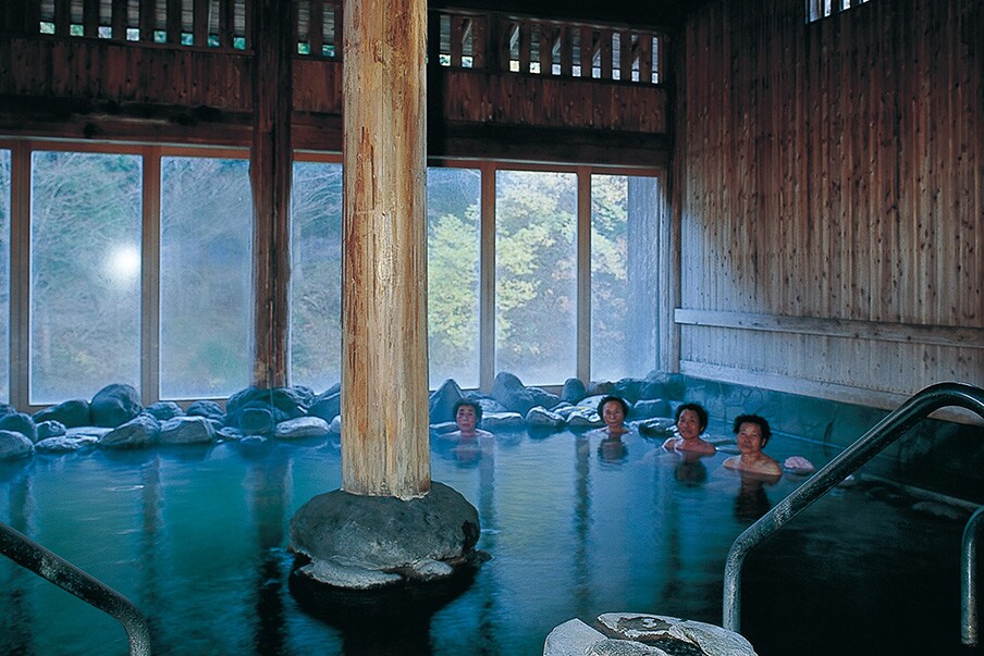 鸣子温泉