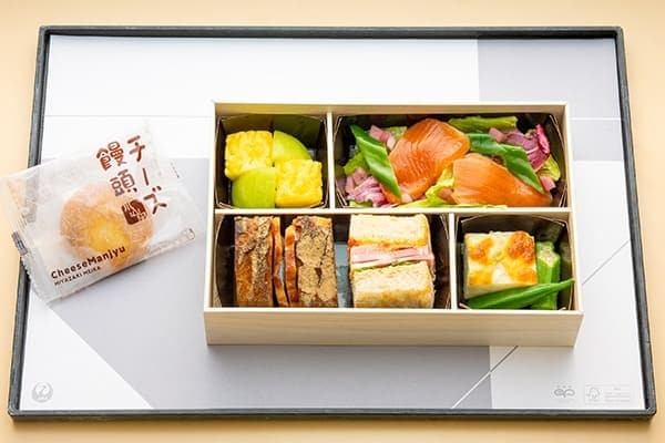 JAL国内線 ファーストクラス 機内食〔伊丹・広島発－羽田着／羽田発