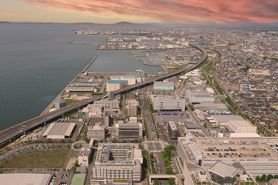 Internationaler Flughafen Kansai: in der Nähe von Geschäften, Restaurants und Freizeitangeboten im Freien