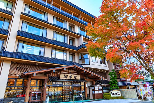 Übernachten Sie in Konansou in einem Hotel im japanischen Stil, das wie ein traditionelles Ryokan funktioniert