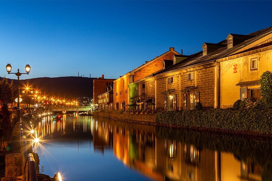 Stroll along the Otaru Canal