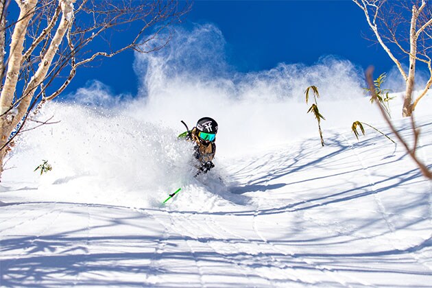 Skiing in Naeba