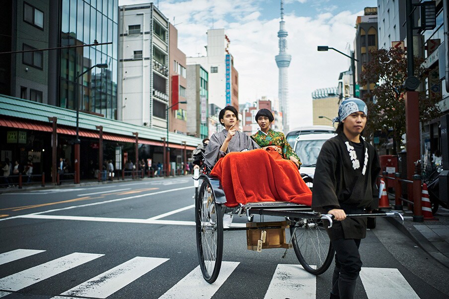 Enjoy Asakusa on a rickshaw