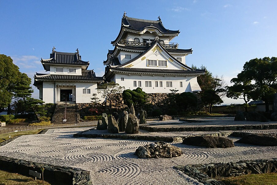 Pasear por el poco concurrido Castillo de Kishiwada