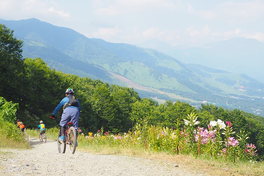 Outdoor adventures at Hakuba’s Iwatake Mountain and Happo-One resorts