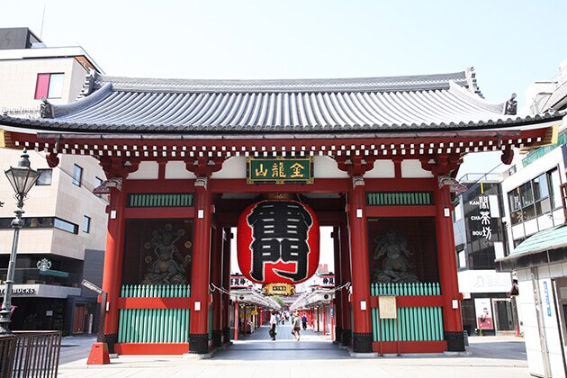 Enjoy a Shitamachi-style night in Asakusa