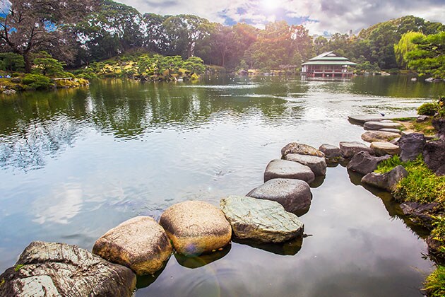 Kiyosumi Gardens - a traditional strolling garden