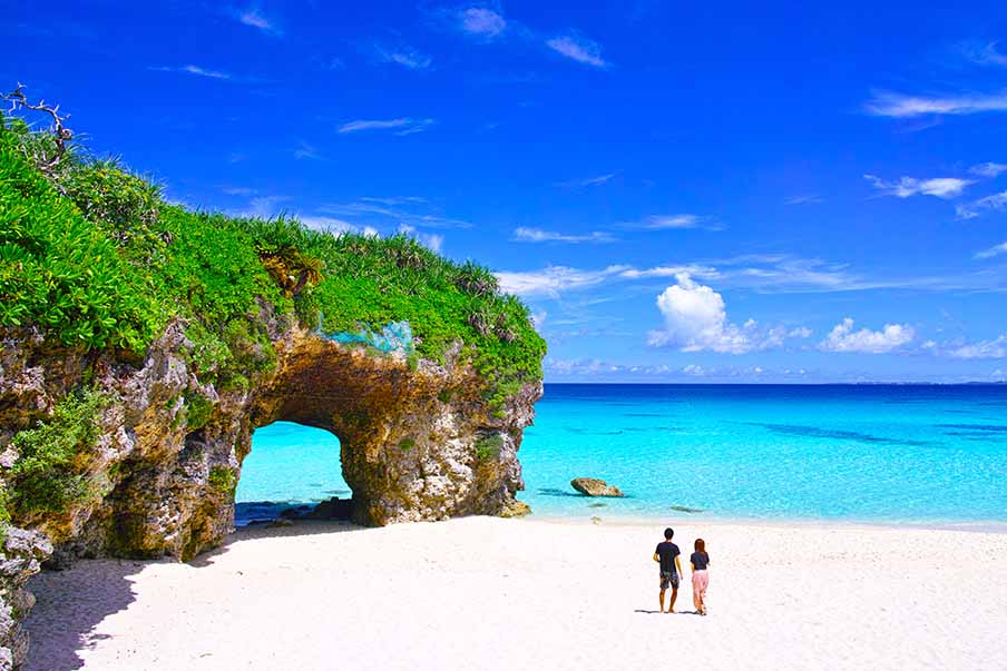 Miyako Island (宮古島) — home to several breathtaking beaches, including Yoshino, Sunayama, Maehama