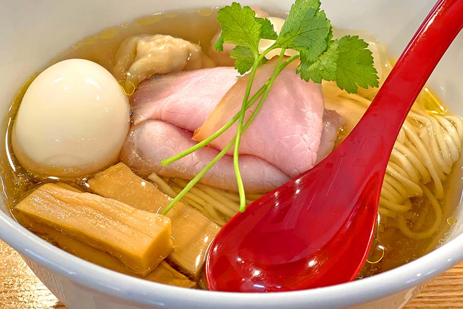 Kuromatsu (くろ松)—featuring homemade noodles in Kiyoyu soup