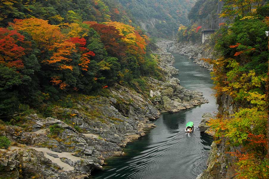 Gorges & the Yoshino River