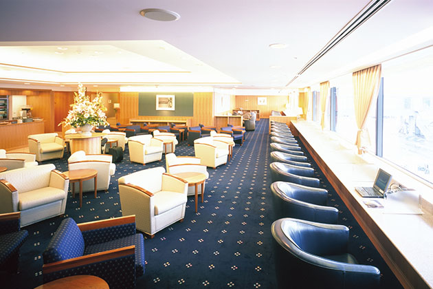 Posso accedere a delle lounge?