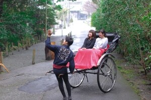 〔鎌倉〕 えびす屋＜人力車＞1区間乗車（12～13分）