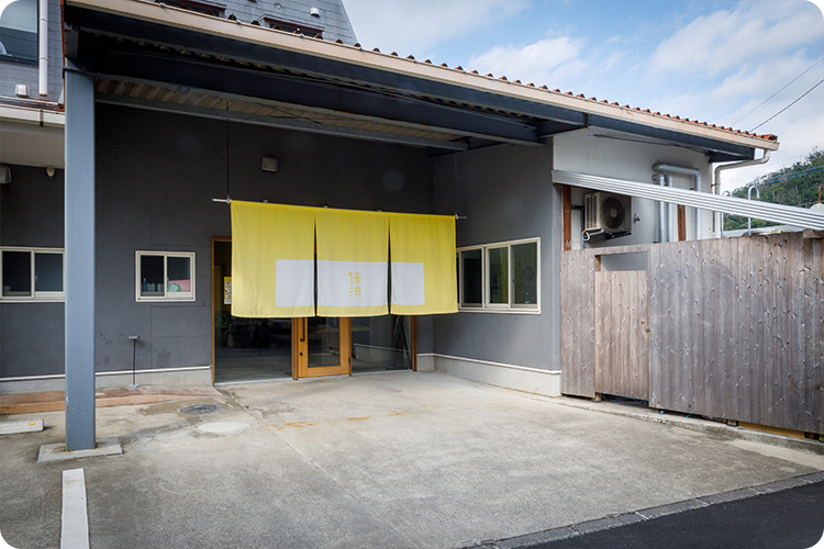 伝泊 赤木名 ホテル外観