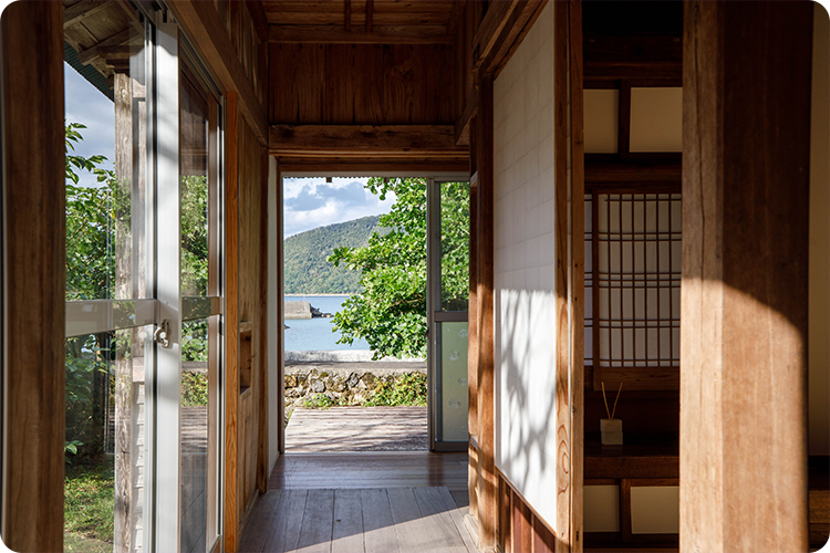 伝泊 リリーの家内部