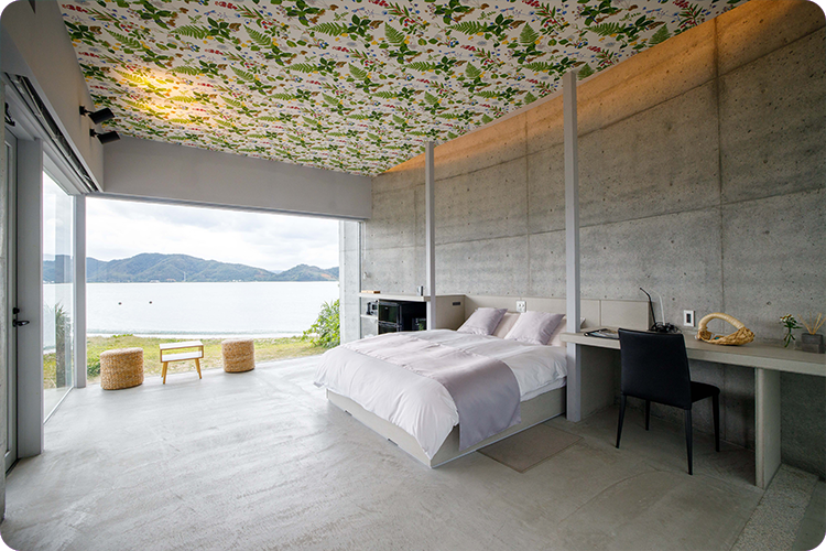 ヴィラリゾートホテル　伝泊　The Beachfront MIJORA内部