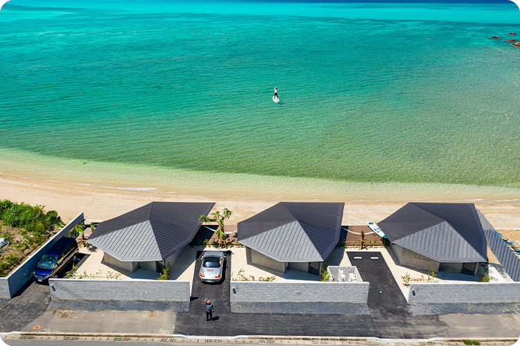 ヴィラリゾートホテル　伝泊　The Beachfront MIJORA外観