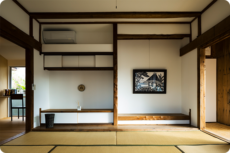 伝泊 奄美 古民家 高倉のある宿内部