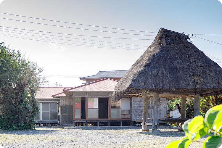 伝泊 奄美 古民家 高倉のあるの宿外観