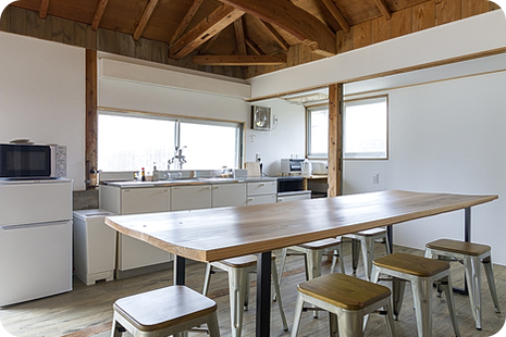 伝泊　徳之島（伊仙町）時うつろう小屋組の宿設備