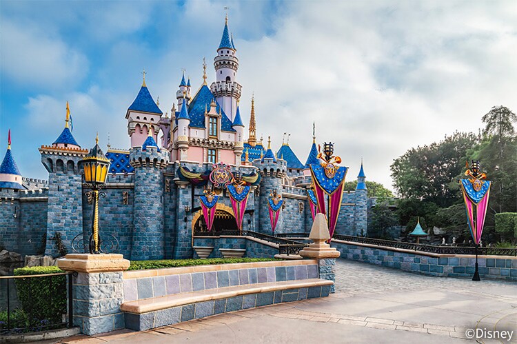 2月6日限定開催！ ラブ＆スイート・ナイトツアーディナー＆キャラクターグリーティング