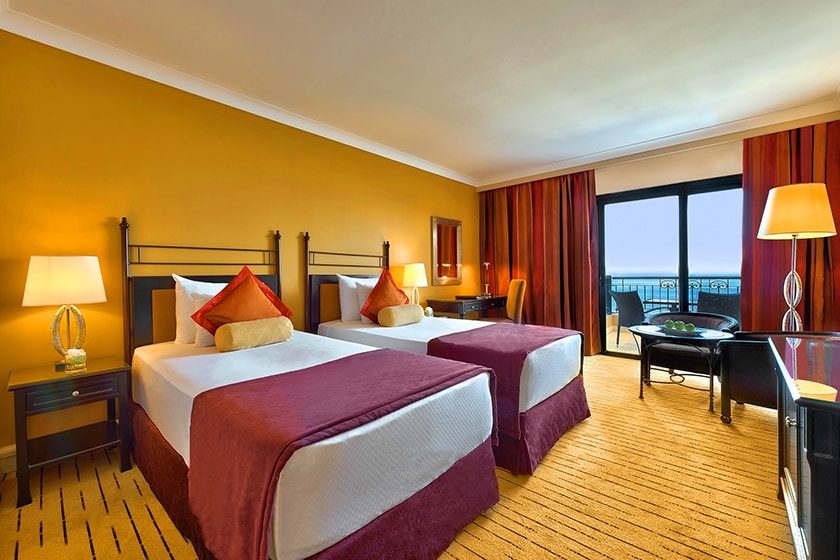 コリンシア・セント・ジョージズ・ベイ