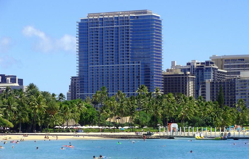 カ・ライ・ワイキキビーチ、LXRホテルズ＆リゾーツ（旧トランプ・インターナショナル・ホテル・ワイキキ）