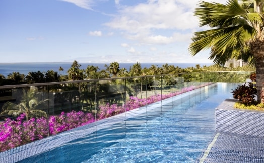 カライ ワイキキビーチ, LXR ホテルズアンドリゾーツ（旧トランプ・インターナショナル・ホテル・ワイキキ）