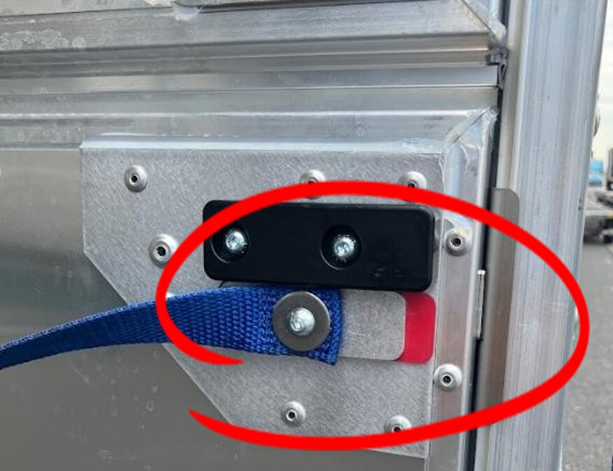 ドアロック解除状態（赤色）