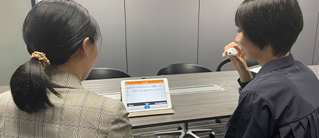 音声変換ソフトを使用している写真です。