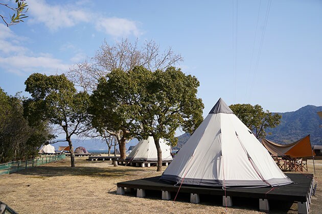 Camp on the water’s edge