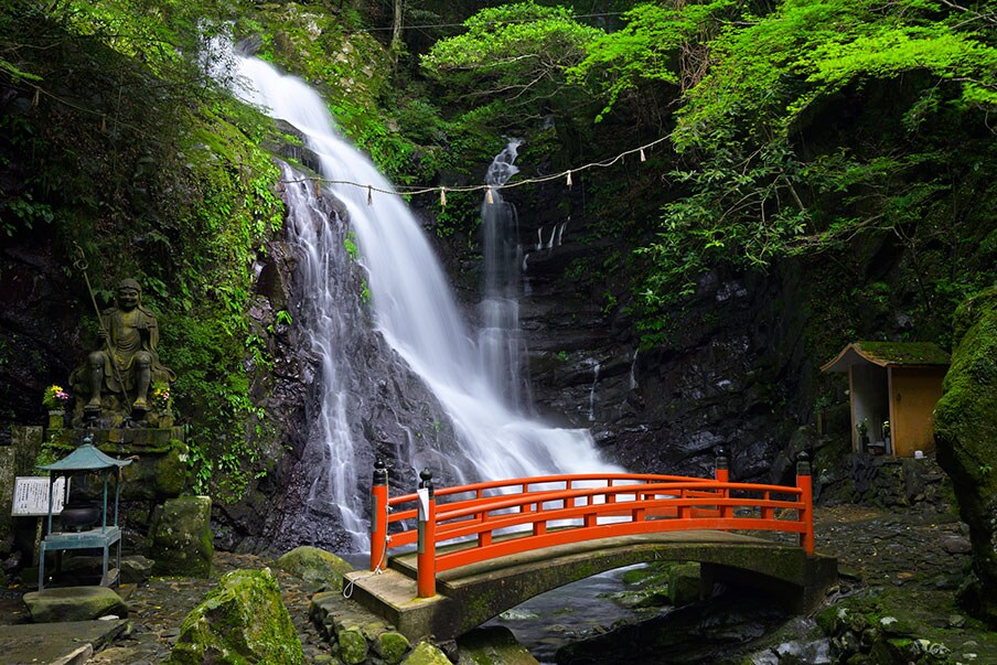 Discover Off-the-Beaten-Path Historical Sites Near Kansai International Airport