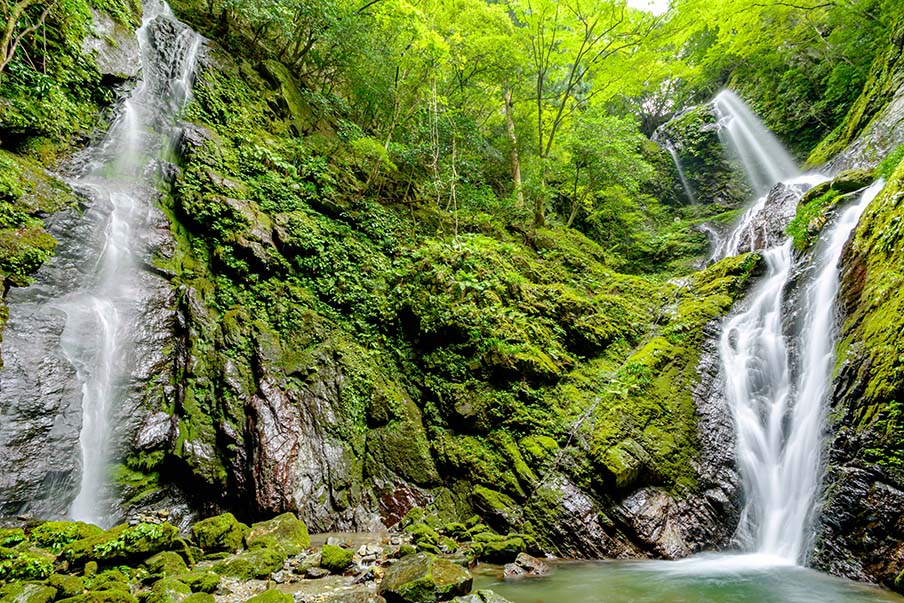 Amagoi Waterfalls - Visit "The Couple"