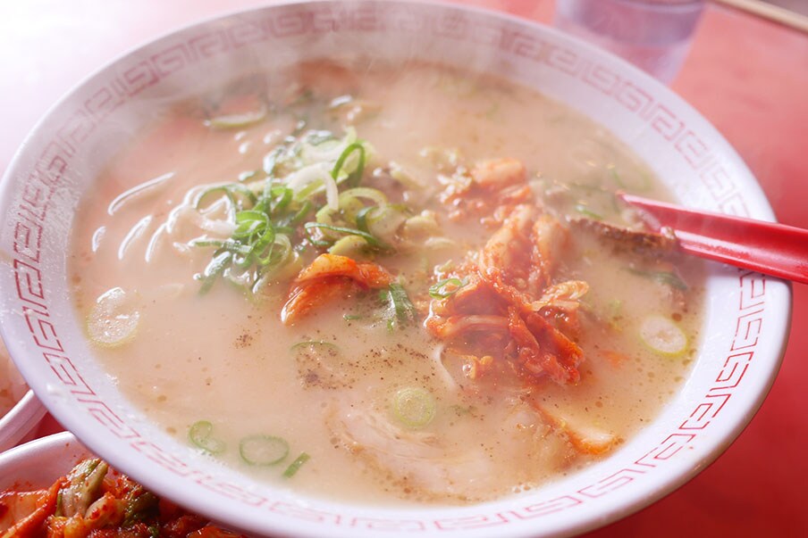 Kinryu Ramen Dotonbori (金龍ラーメン)—one of Osaka’s biggest ramen chains
