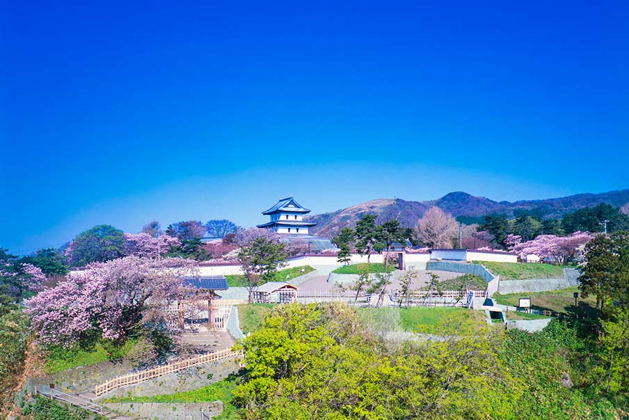 Matsumae Park (Hokkaido) - a park with 10,000 cherry blossoms