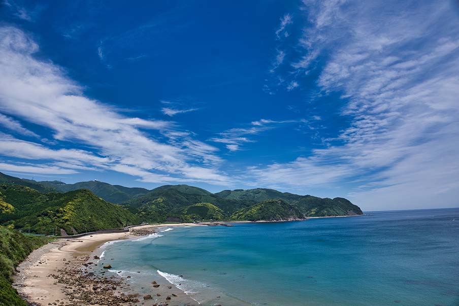 Koigaura advanced surfing spot in Kushima City