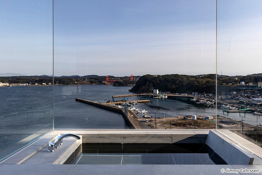 Hirado Castle stay, seaview bath room